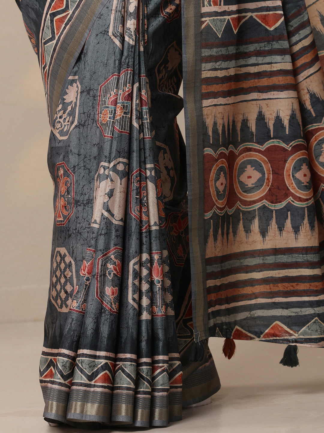 Blue Printed Silk Blend Sarees With Unstitched Blouse Piece