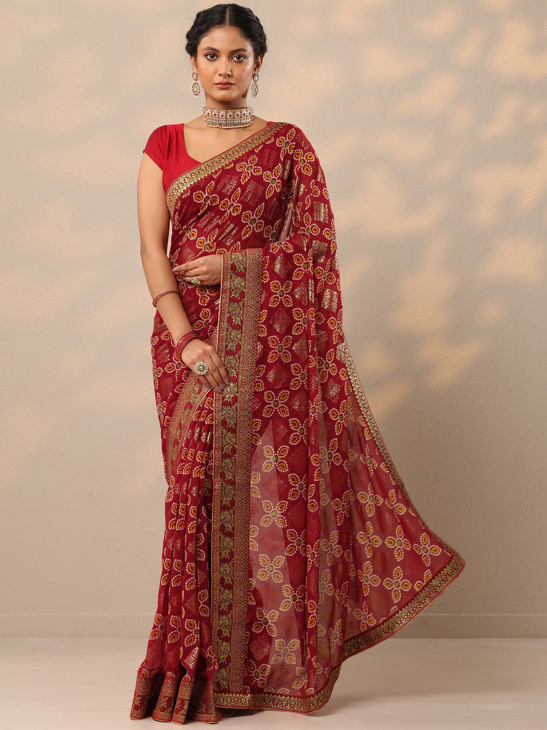 Maroon Bandhani Printed Georgette Saree With Unstitched Blouse Piece