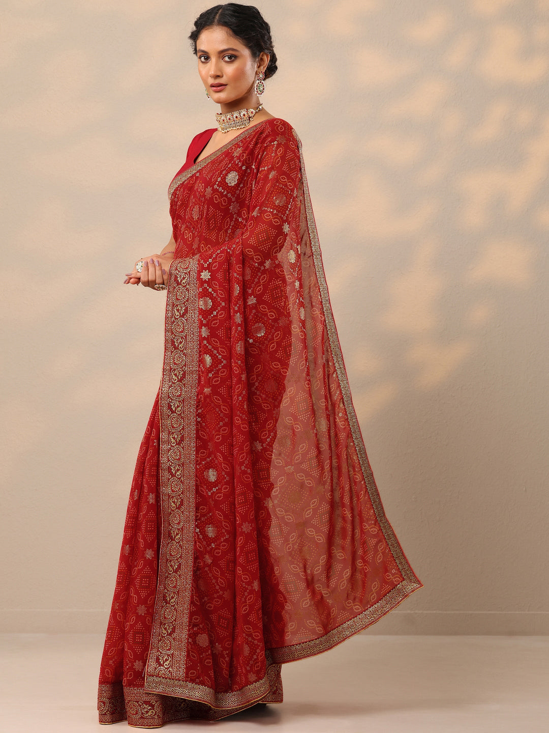 Maroon Bandhani Printed Georgette Saree With Unstitched Blouse Piece