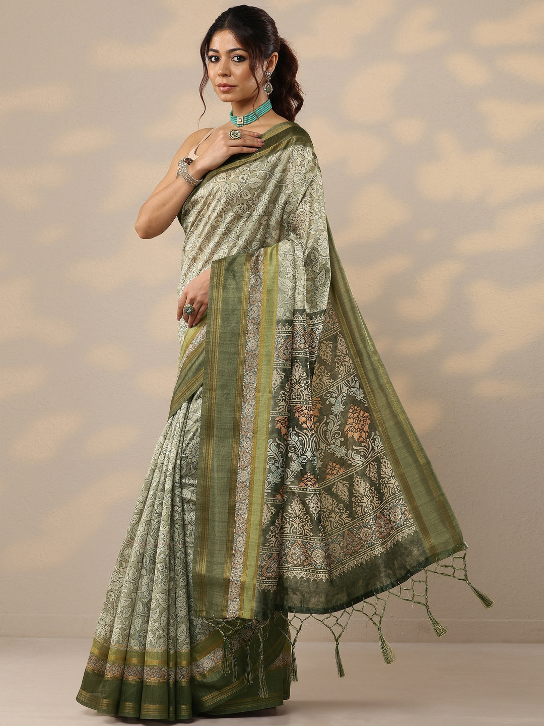 Green Printed Silk Blend Sarees With Unstitched Blouse Piece