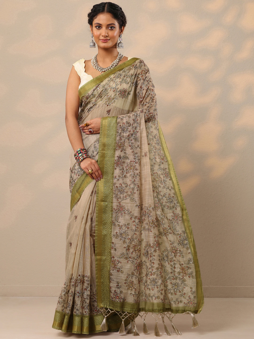 Beige Printed Cotton Blend Saree With Unstitched Blouse Piece