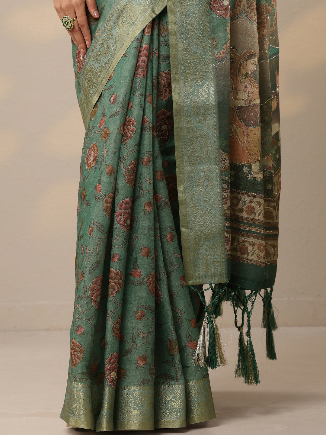 Green Printed Cotton Blend Sarees With Unstitched Blouse Piece