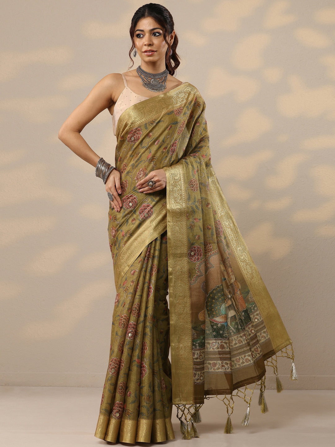 Green Printed Cotton Blend Sarees With Unstitched Blouse Piece