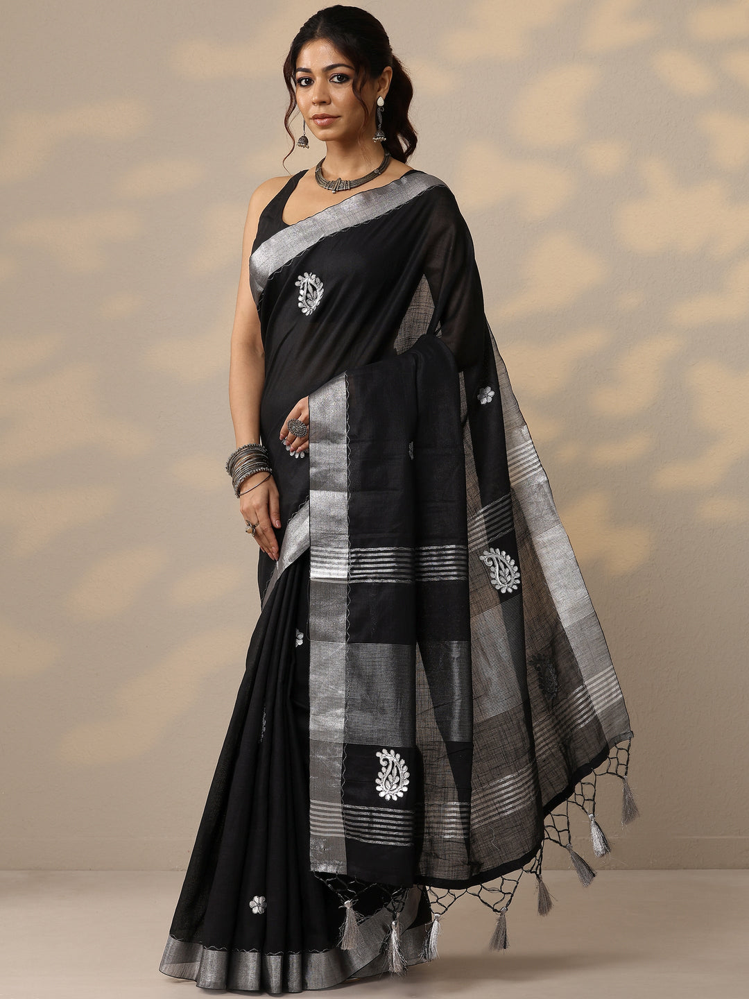 Black Embroidered Cotton Blend Sarees With Unstitched Blouse Piece