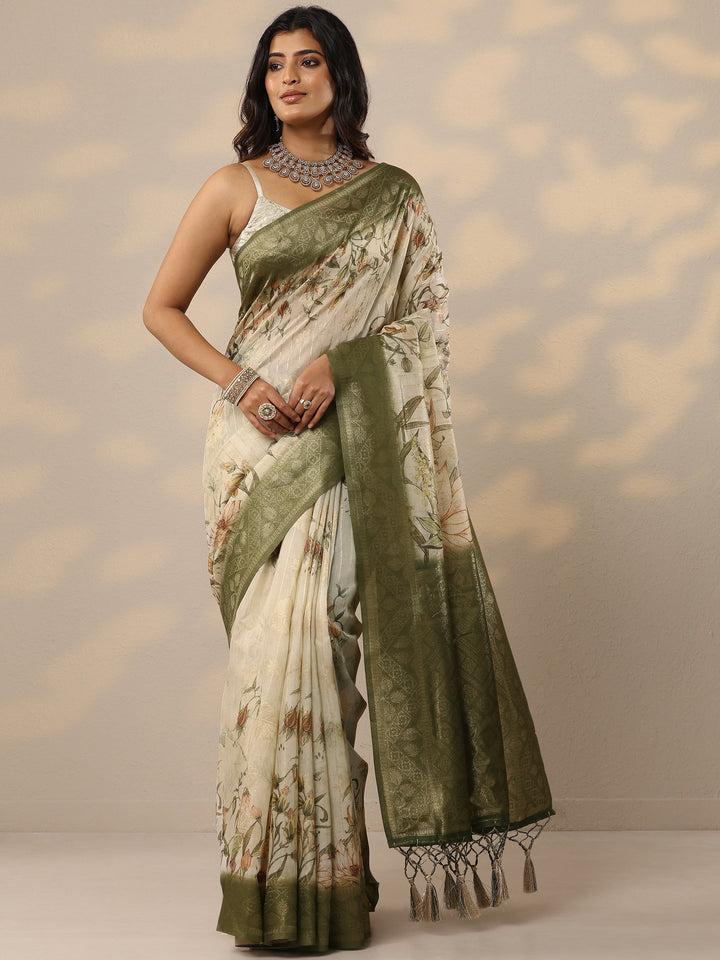 Green Printed Cotton Blend Sarees With Unstitched Blouse Piece