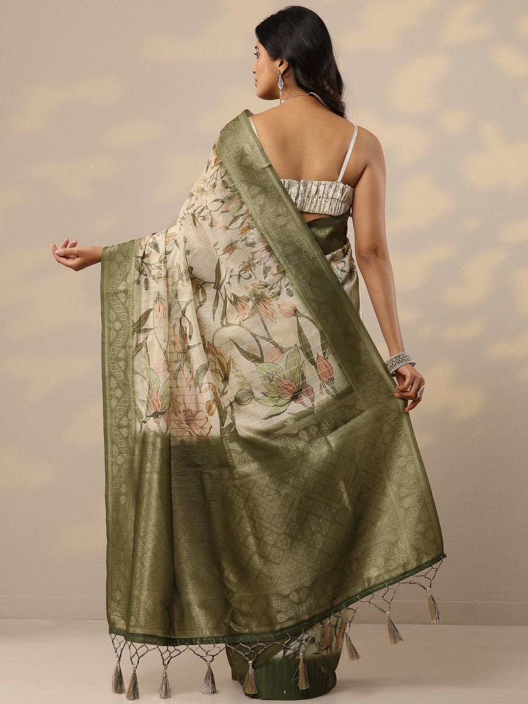 Green Printed Cotton Blend Sarees With Unstitched Blouse Piece