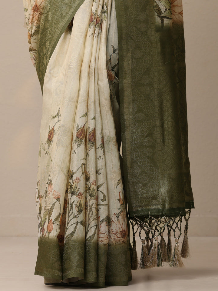 Green Printed Cotton Blend Sarees With Unstitched Blouse Piece
