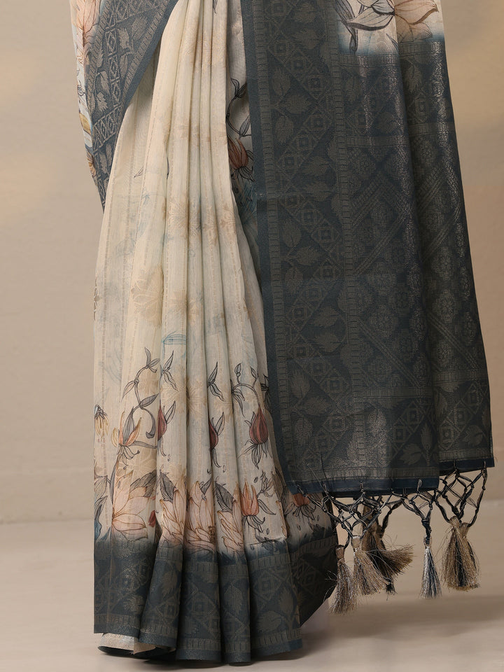Blue Printed Cotton Blend Sarees With Unstitched Blouse Piece