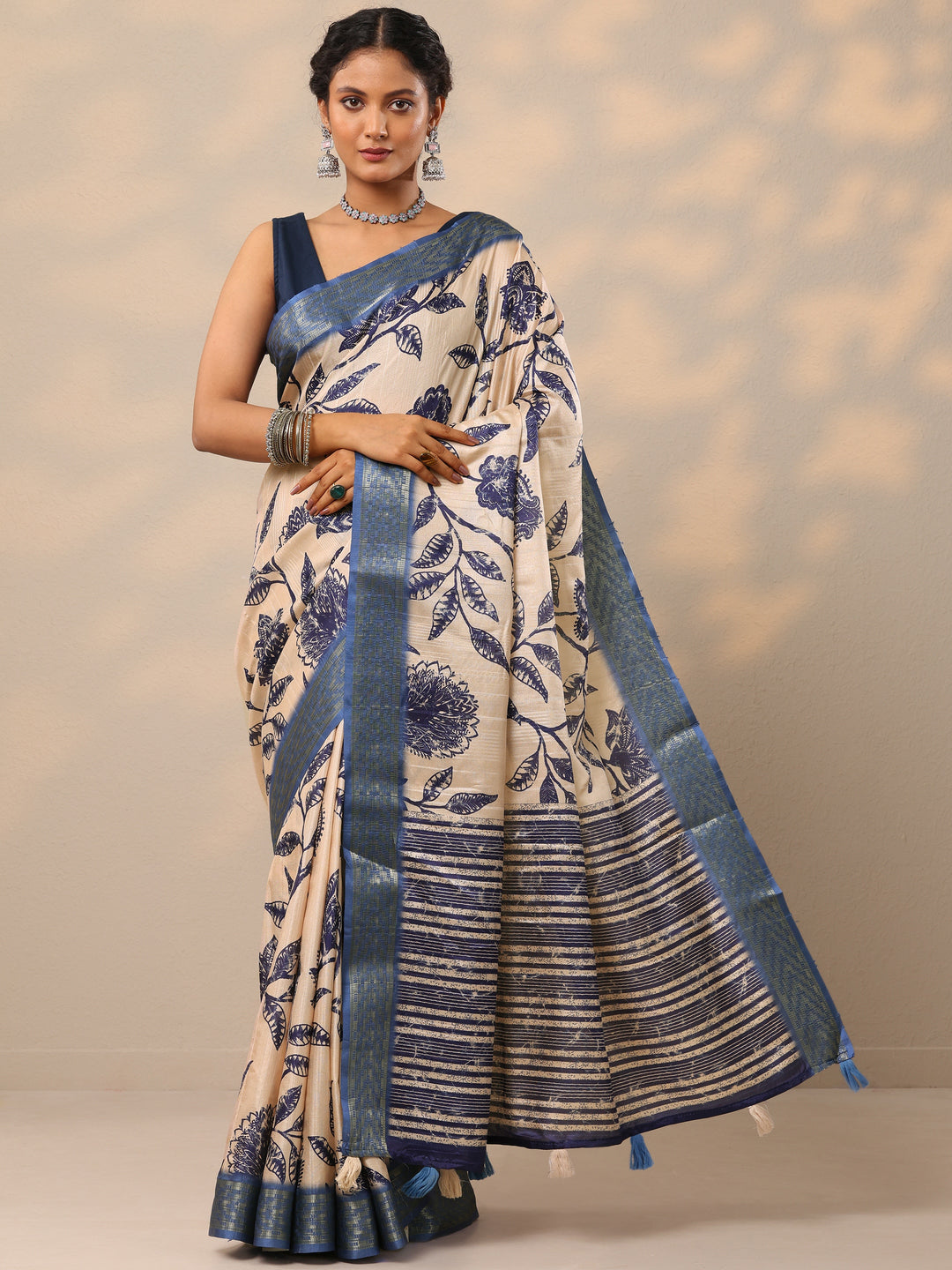 Blue Printed Silk Blend Saree With Unstitched Blouse Piece