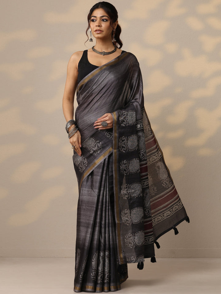 Black Printed Cotton Blend Sarees With Unstitched Blouse Piece