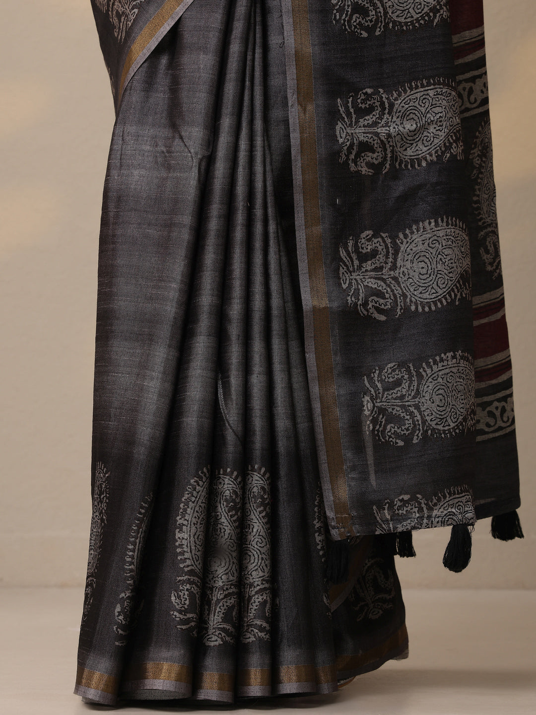 Black Printed Cotton Blend Sarees With Unstitched Blouse Piece