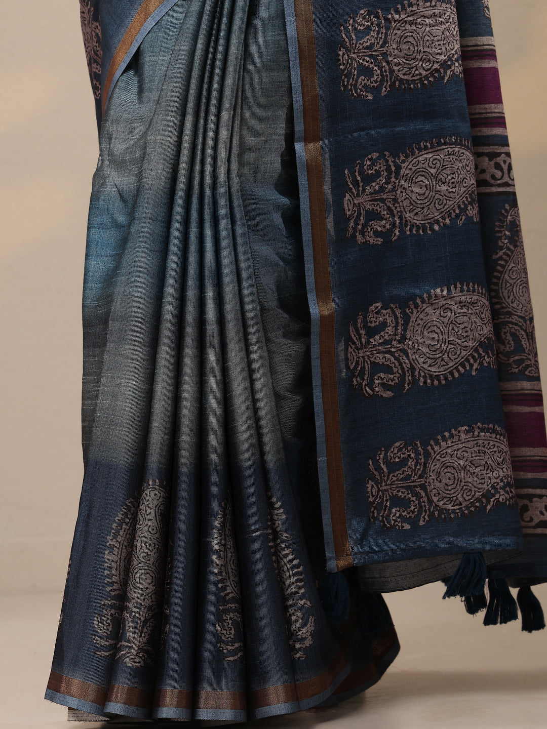 Blue Printed Cotton Blend Sarees With Unstitched Blouse Piece