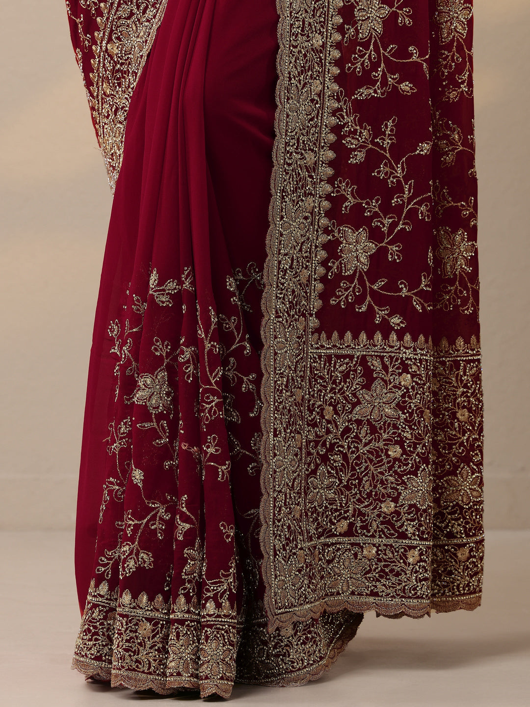Red Embellished Georgette Sarees With Unstitched Blouse Piece