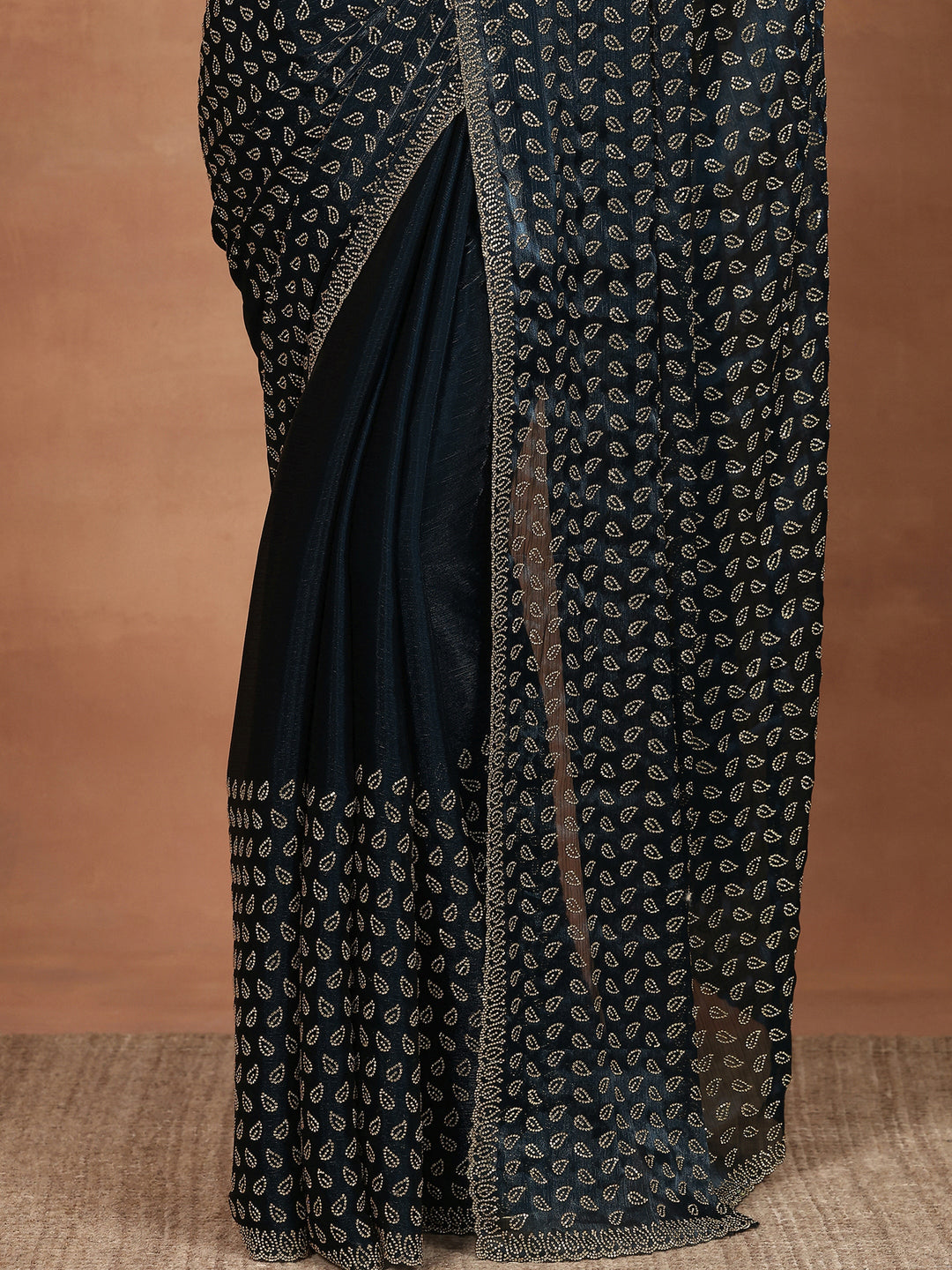 Blue Embellished Organza Sarees With Unstitched Blouse Piece