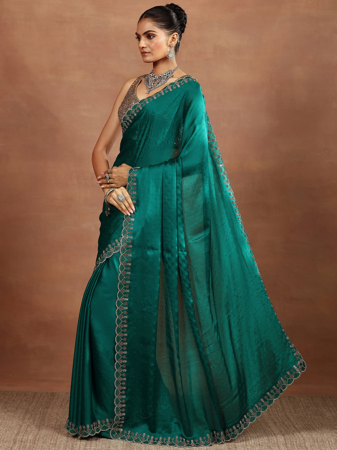 Green Embellished Silk Blend Sarees With Unstitched Blouse Piece