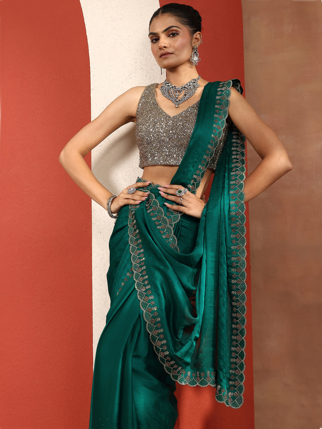 Green Embellished Silk Blend Sarees With Unstitched Blouse Piece