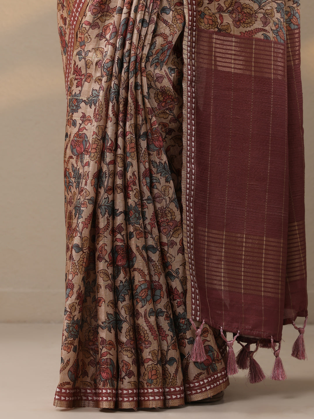 Taupe Printed Silk Blend Saree With Unstitched Blouse Piece