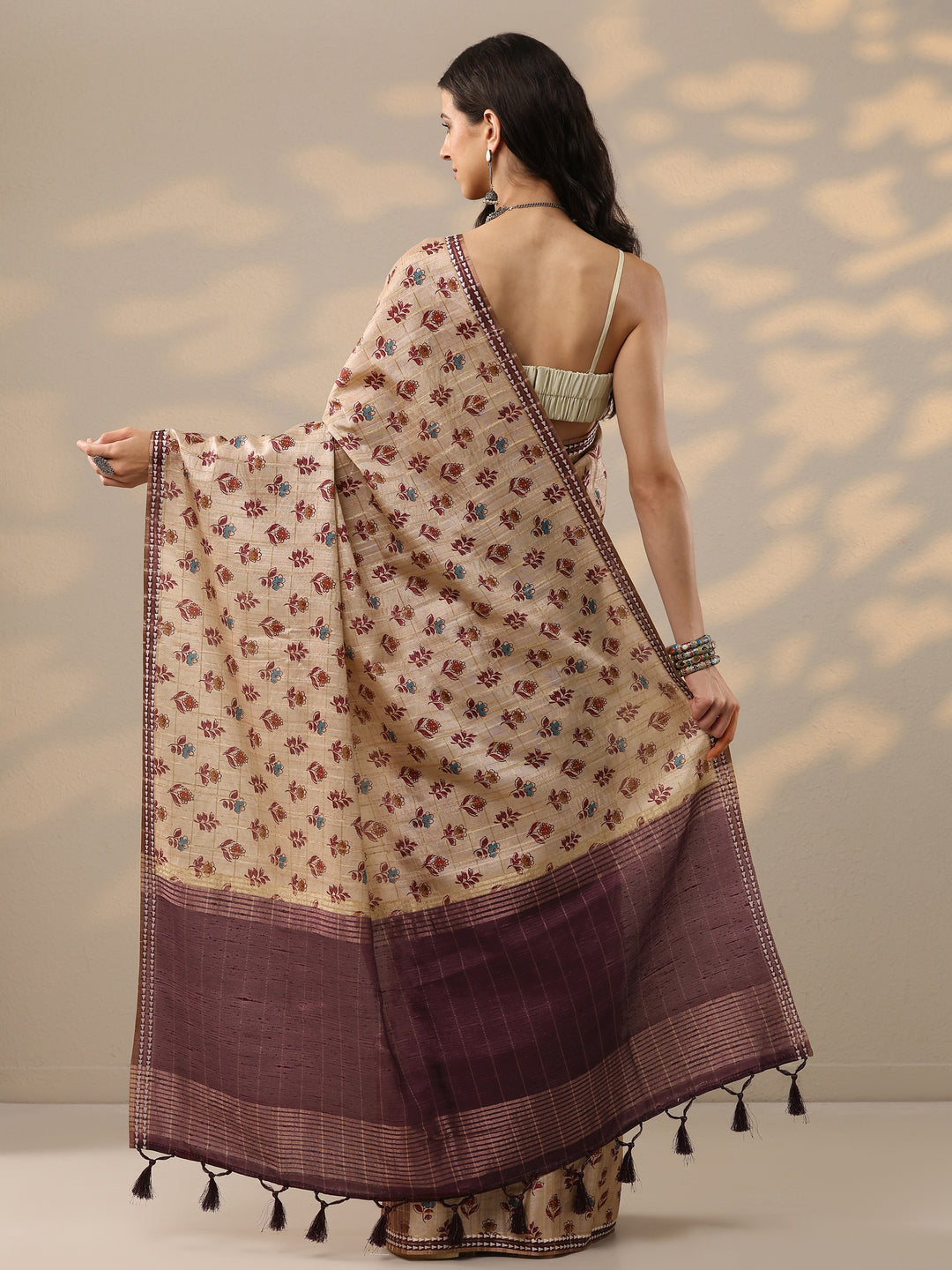 Beige Printed Silk Blend Saree With Unstitched Blouse Piece