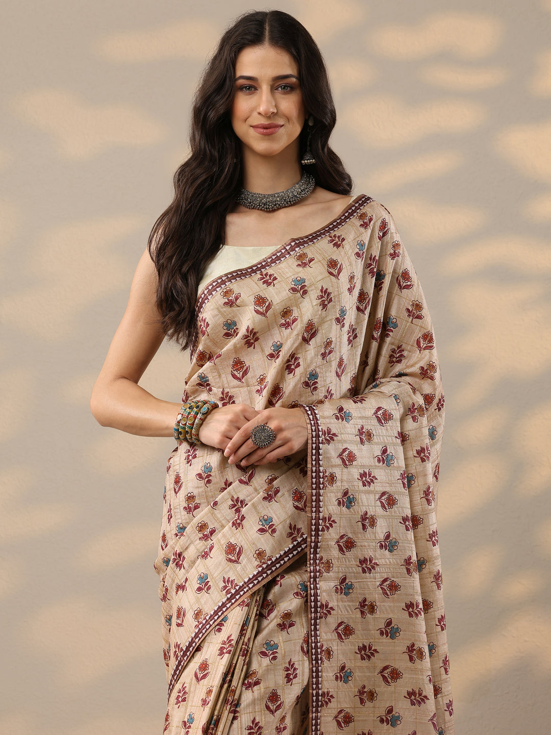 Beige Printed Silk Blend Saree With Unstitched Blouse Piece