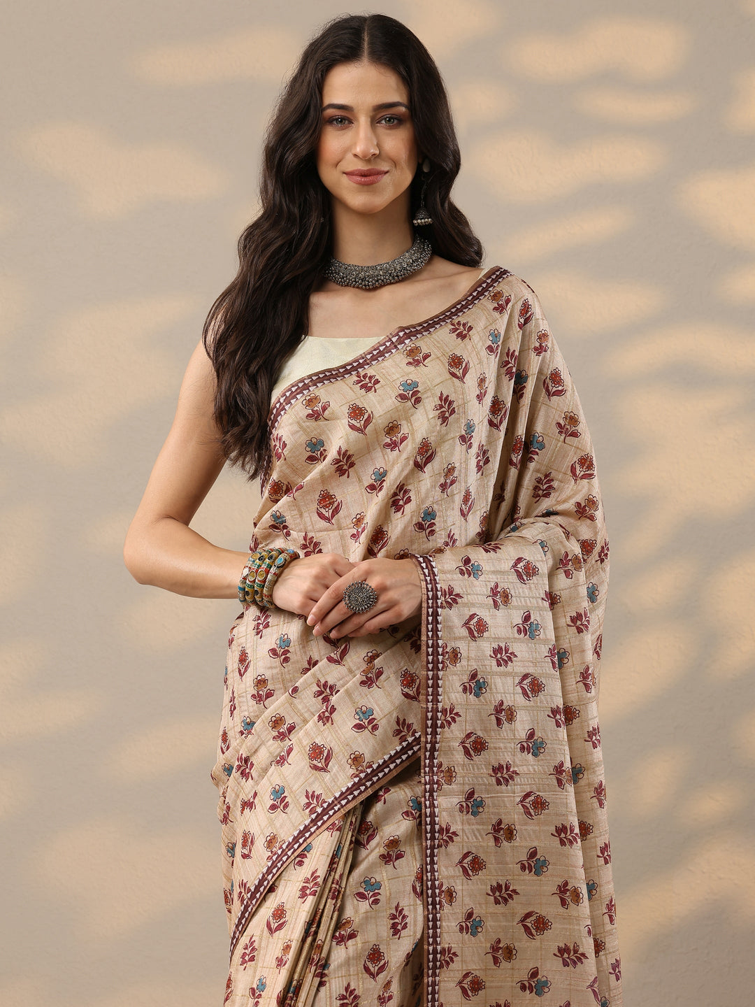 Beige Printed Silk Blend Saree With Unstitched Blouse Piece