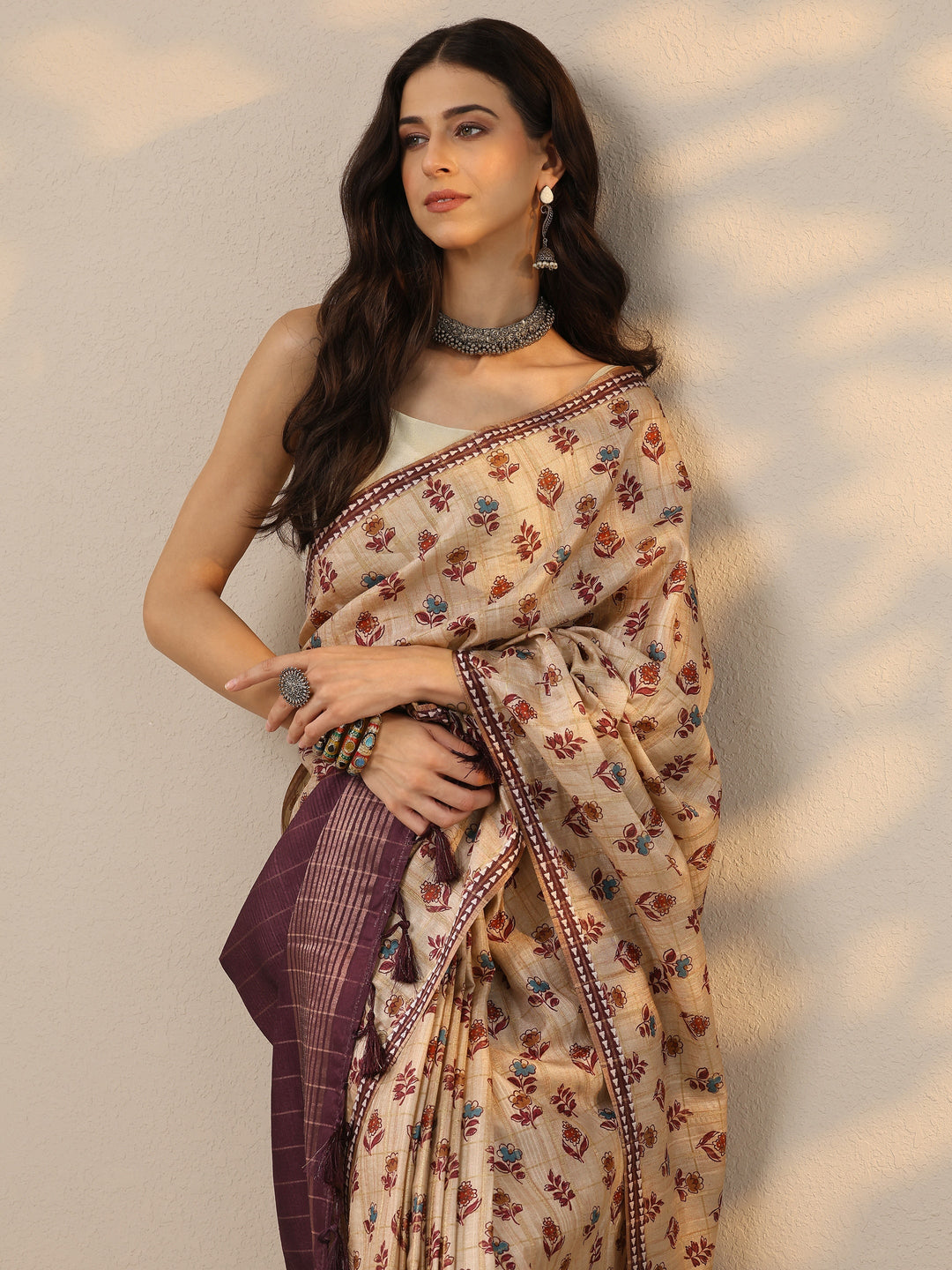 Beige Printed Silk Blend Saree With Unstitched Blouse Piece
