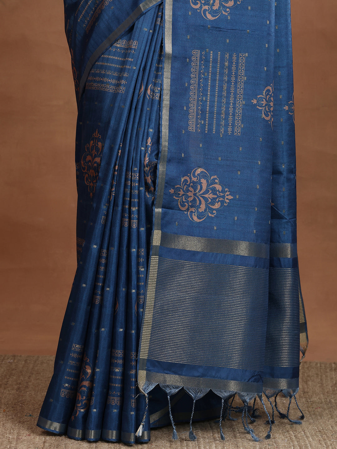 Blue Printed Silk Blend Sarees With Unstitched Blouse Piece