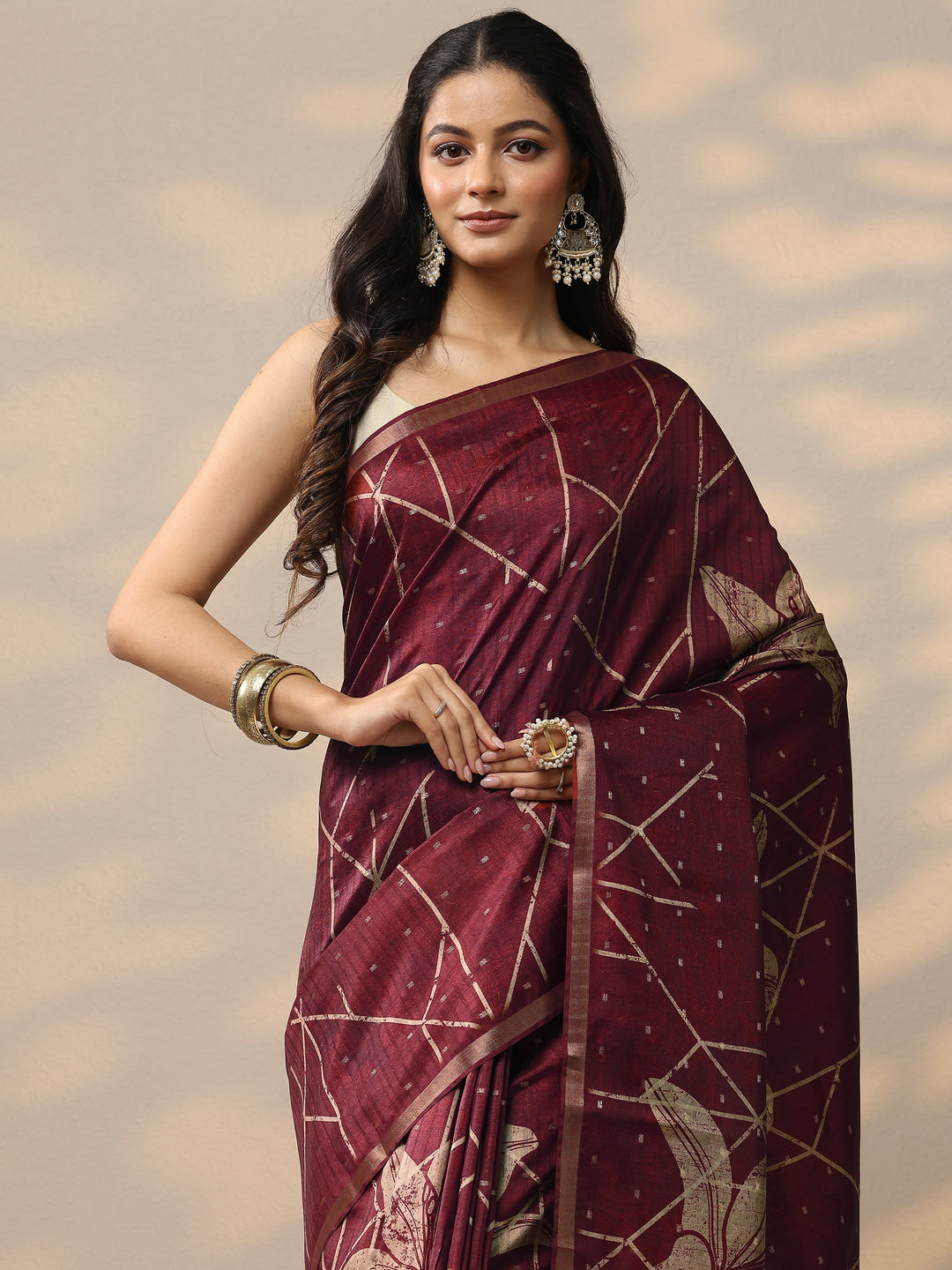 Red Printed Silk Blend Saree With Unstitched Blouse Piece
