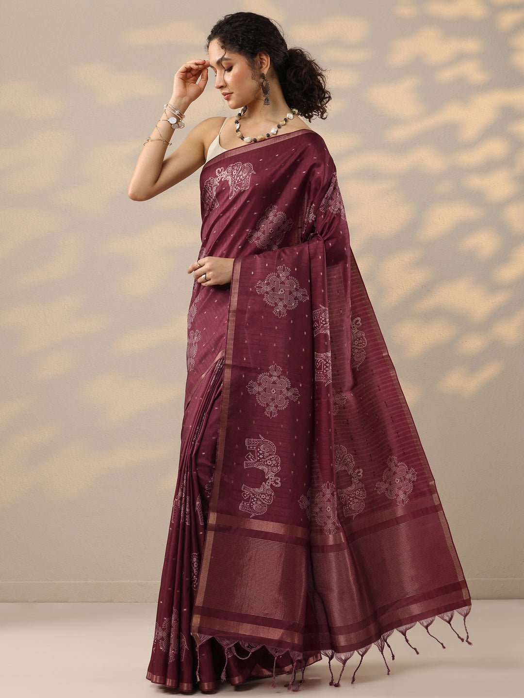 Red Printed Silk Blend Sarees With Unstitched Blouse Piece