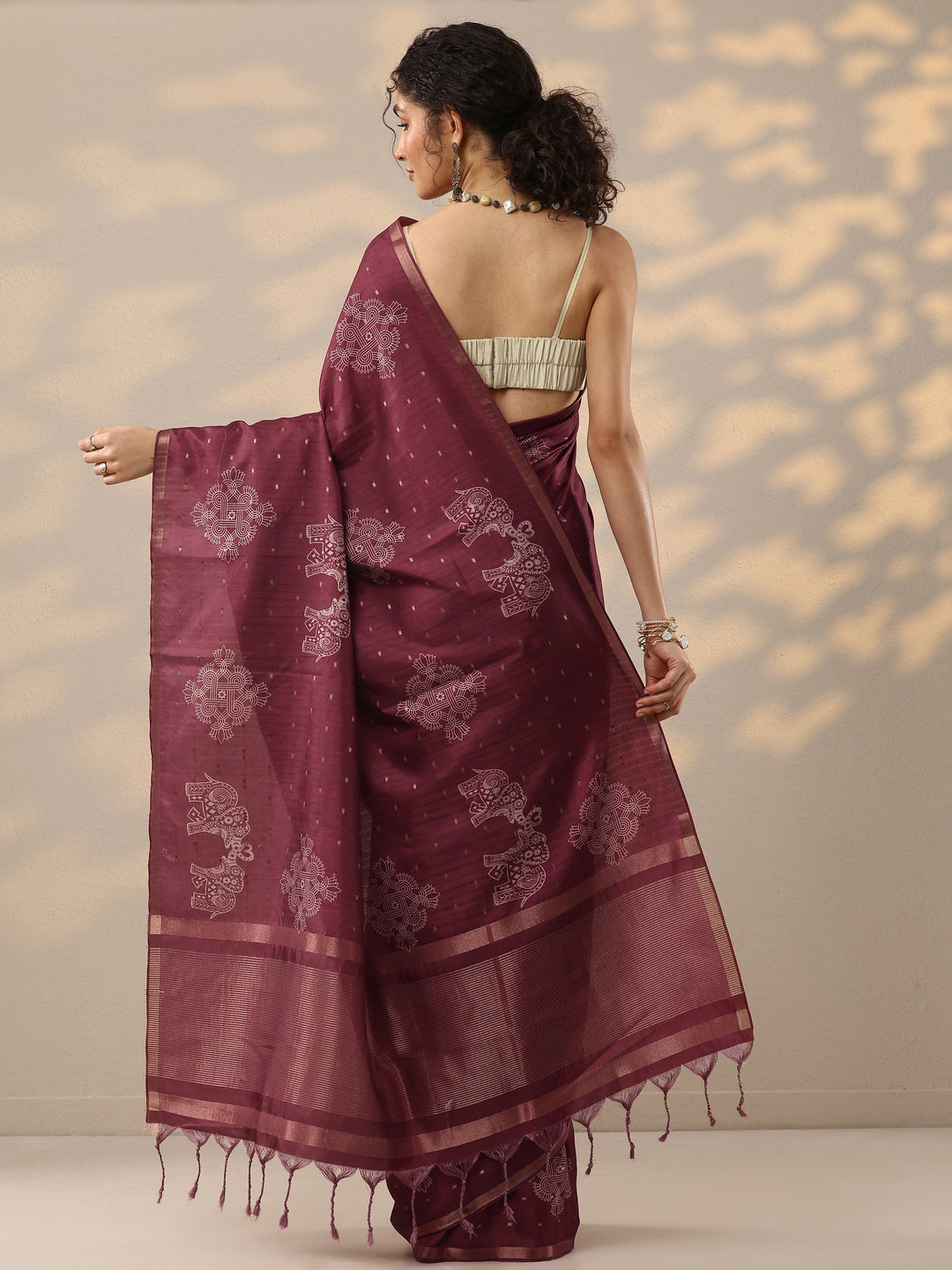 Red Printed Silk Blend Sarees With Unstitched Blouse Piece