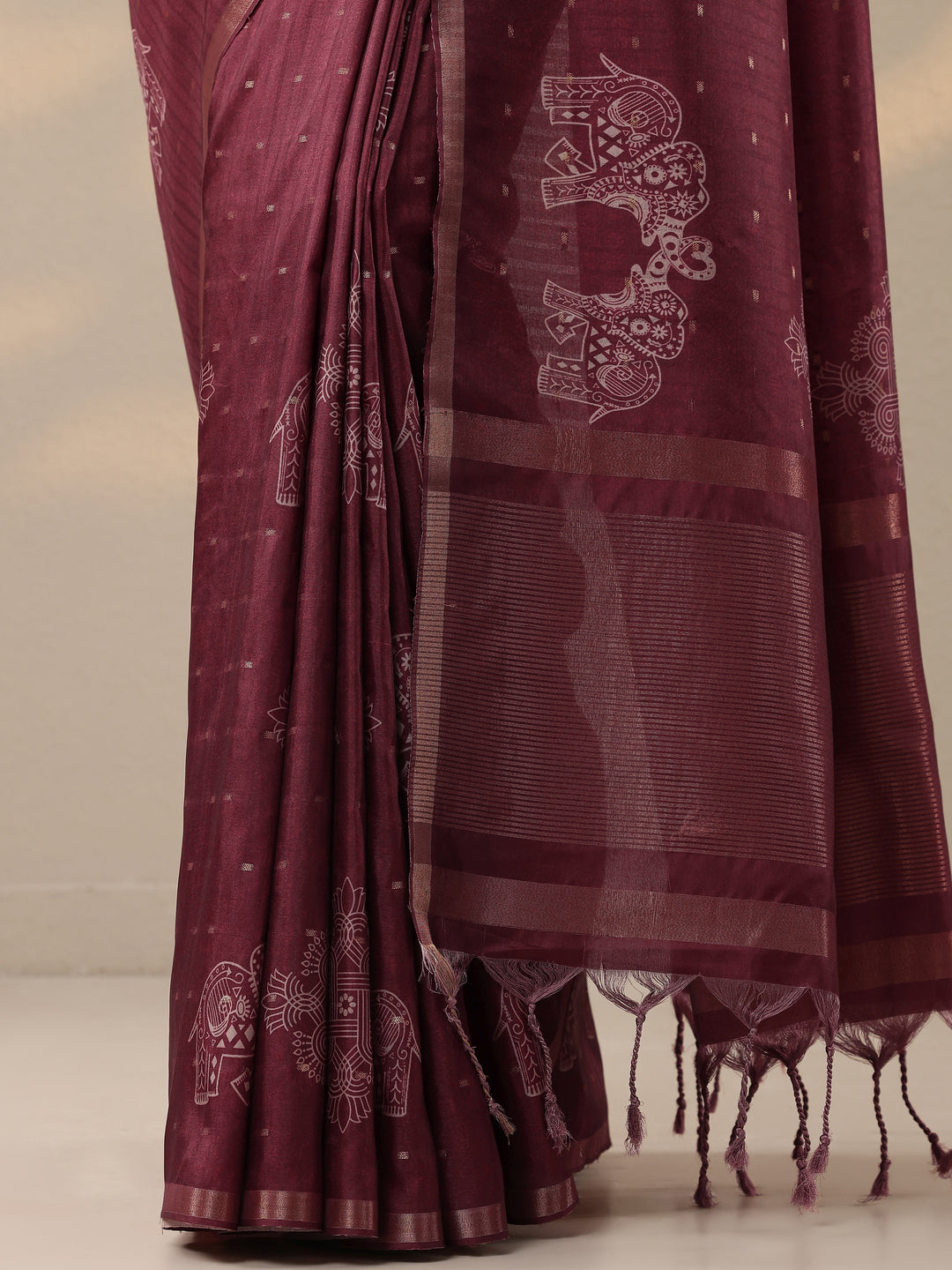 Red Printed Silk Blend Sarees With Unstitched Blouse Piece