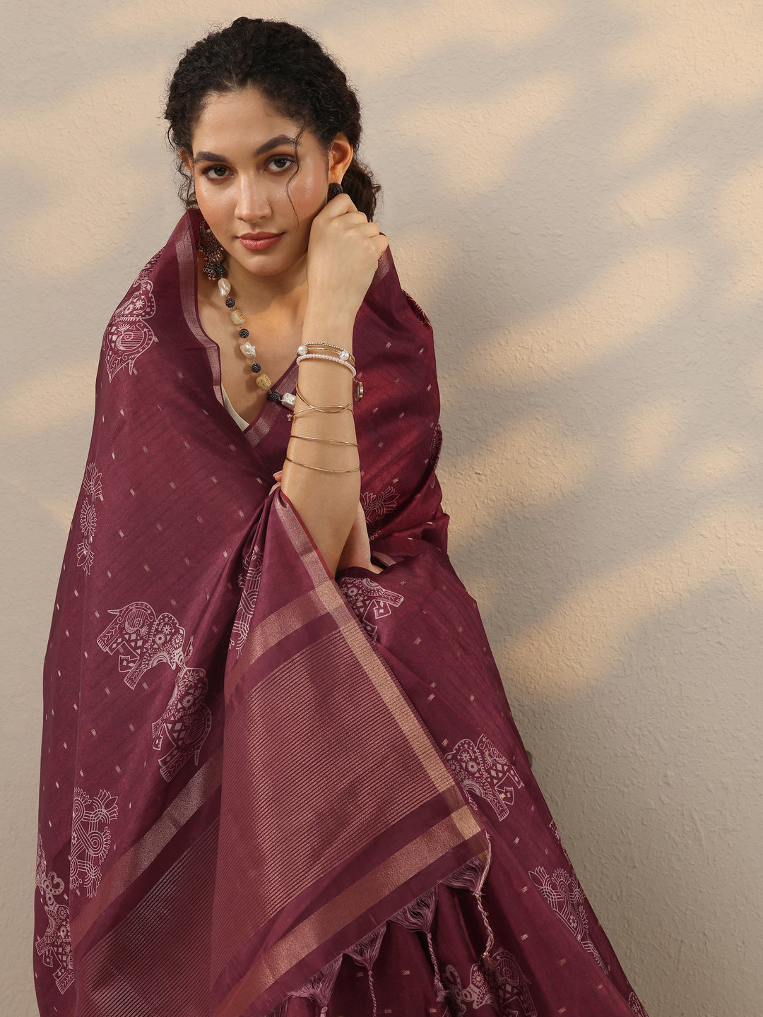 Red Printed Silk Blend Sarees With Unstitched Blouse Piece