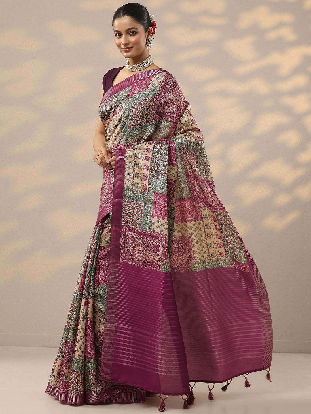 Pink Printed Silk Blend Saree With Unstitched Blouse Piece