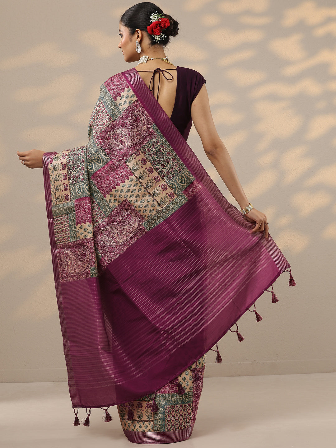 Pink Printed Silk Blend Saree With Unstitched Blouse Piece