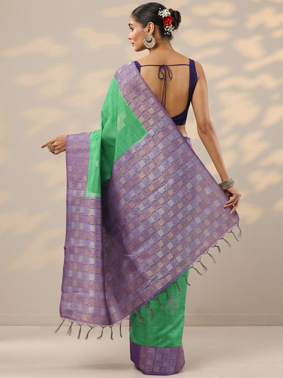 Green Woven Design Silk Blend Saree With Unstitched Blouse Piece