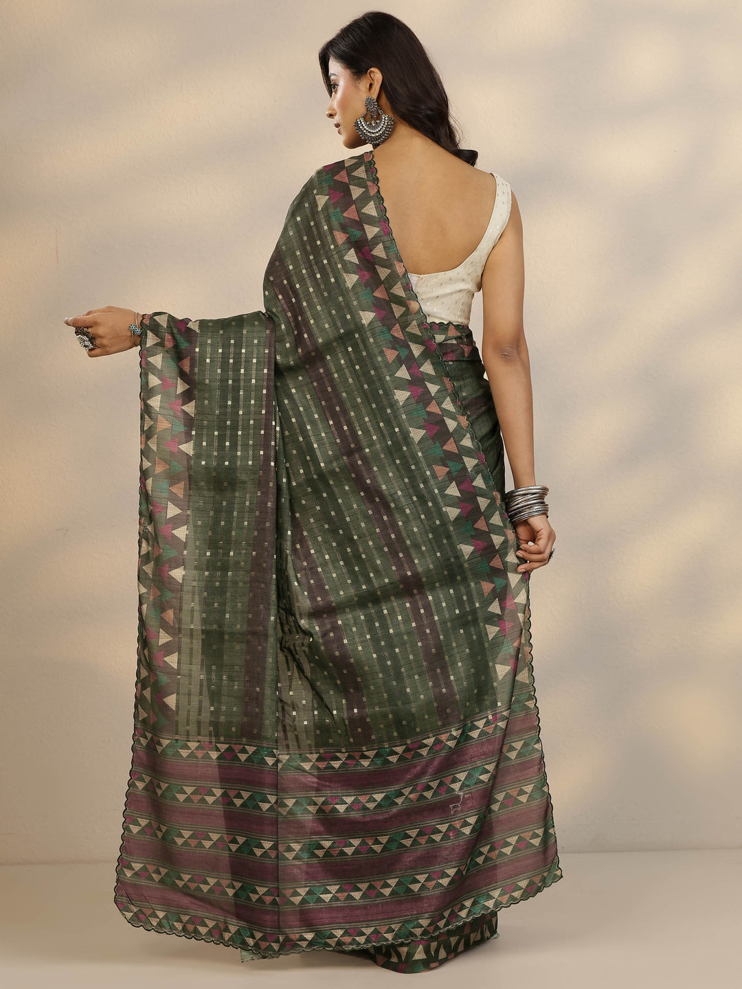 Grey Woven Design Silk Blend Saree With Unstitched Blouse Piece