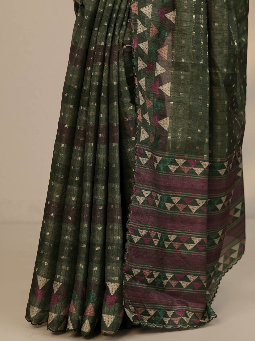 Grey Woven Design Silk Blend Saree With Unstitched Blouse Piece