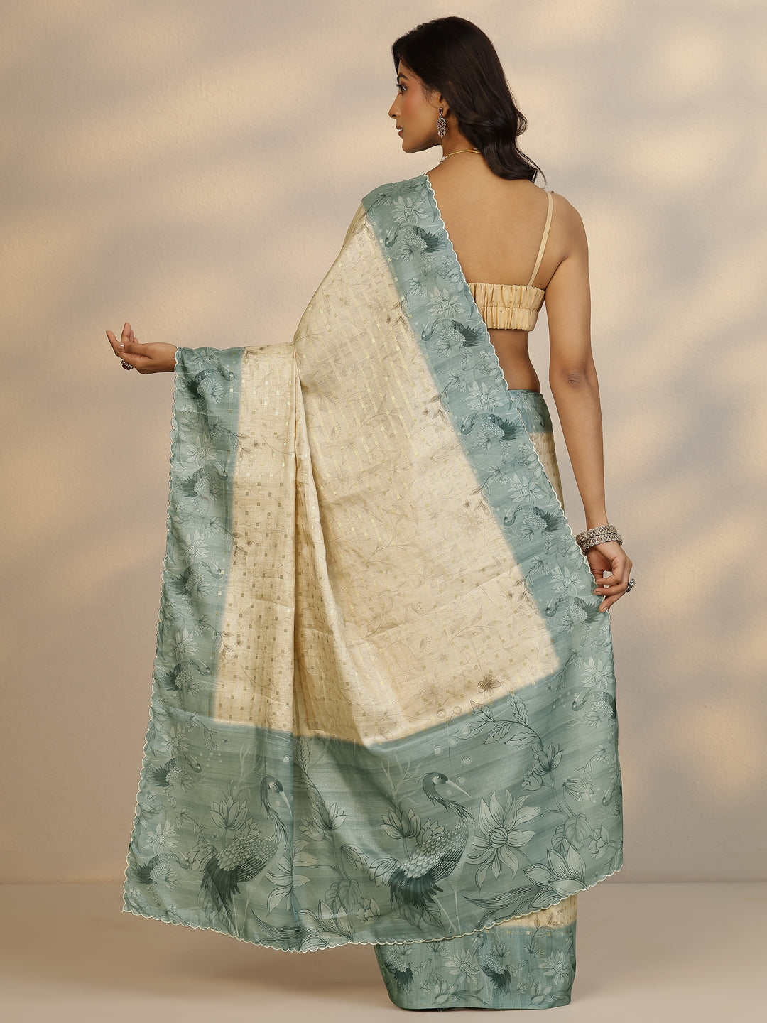Cream Woven Design Silk Blend Saree With Unstitched Blouse Piece