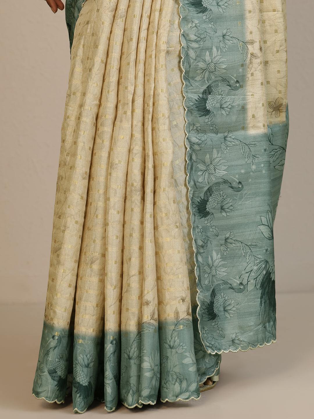 Cream Woven Design Silk Blend Saree With Unstitched Blouse Piece