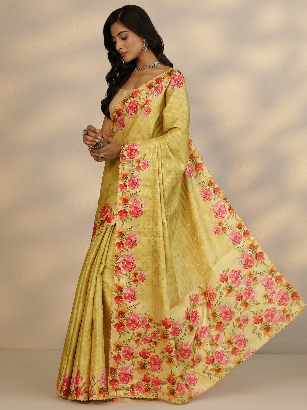 Green Woven Design Silk Blend Saree With Unstitched Blouse Piece