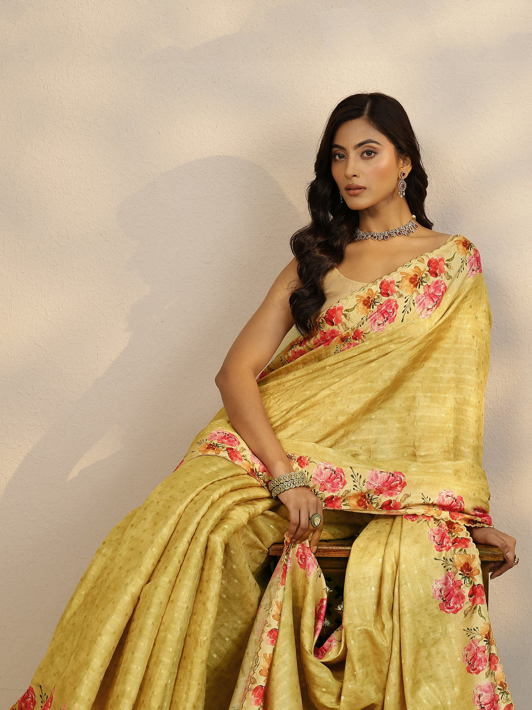 Green Woven Design Silk Blend Saree With Unstitched Blouse Piece
