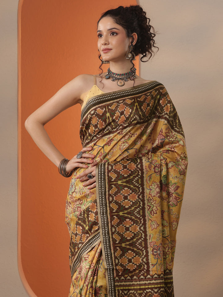 Mustard Printed Silk Blend Saree With Unstitched Blouse Piece