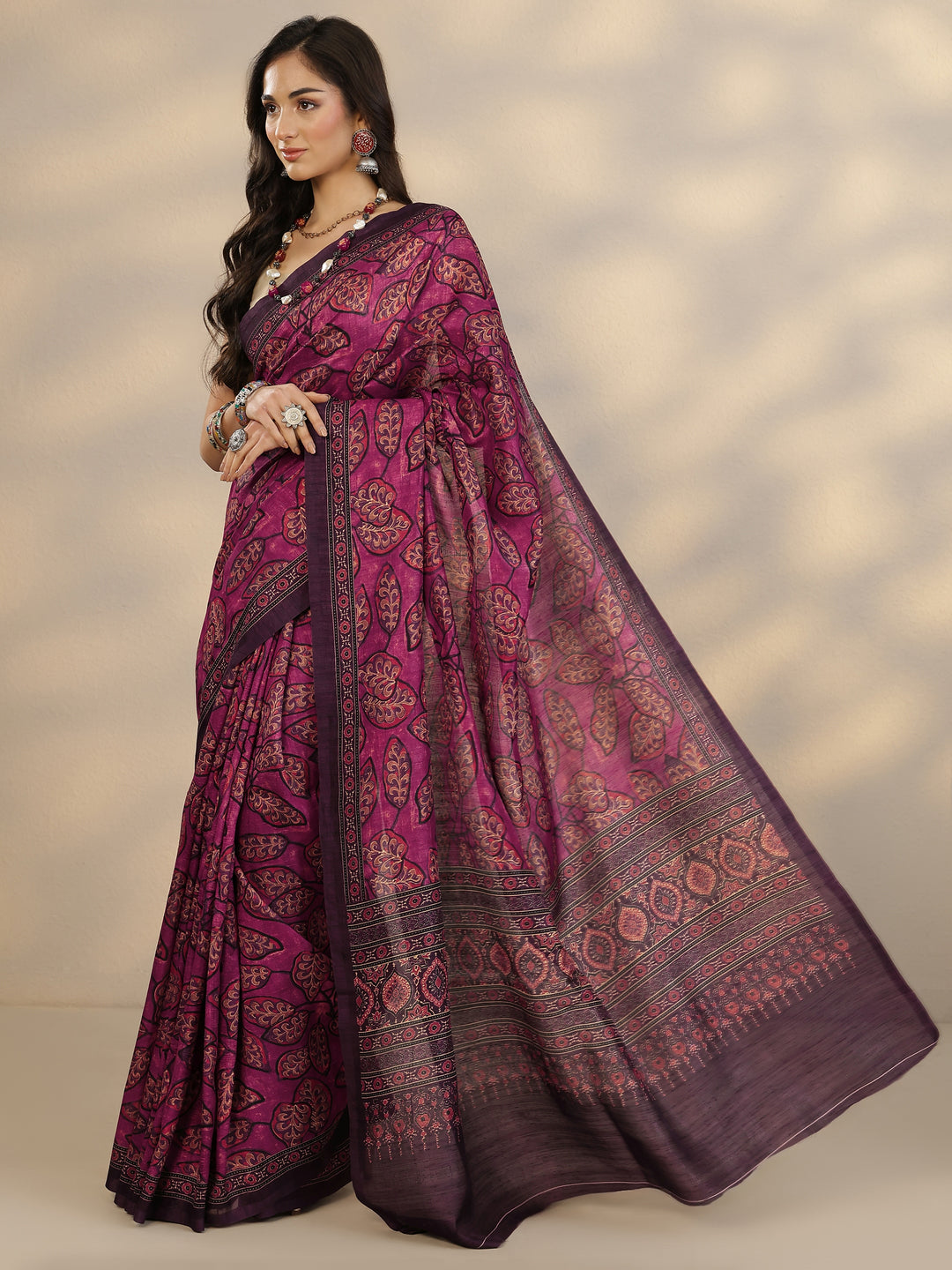 Burgundy Printed Silk Blend Saree With Unstitched Blouse Piece