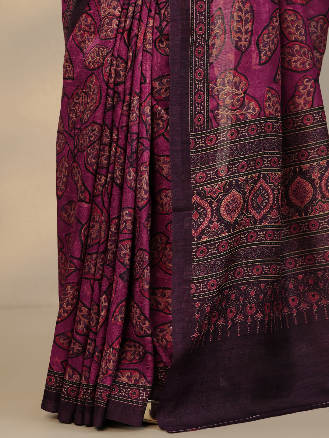 Burgundy Printed Silk Blend Saree With Unstitched Blouse Piece