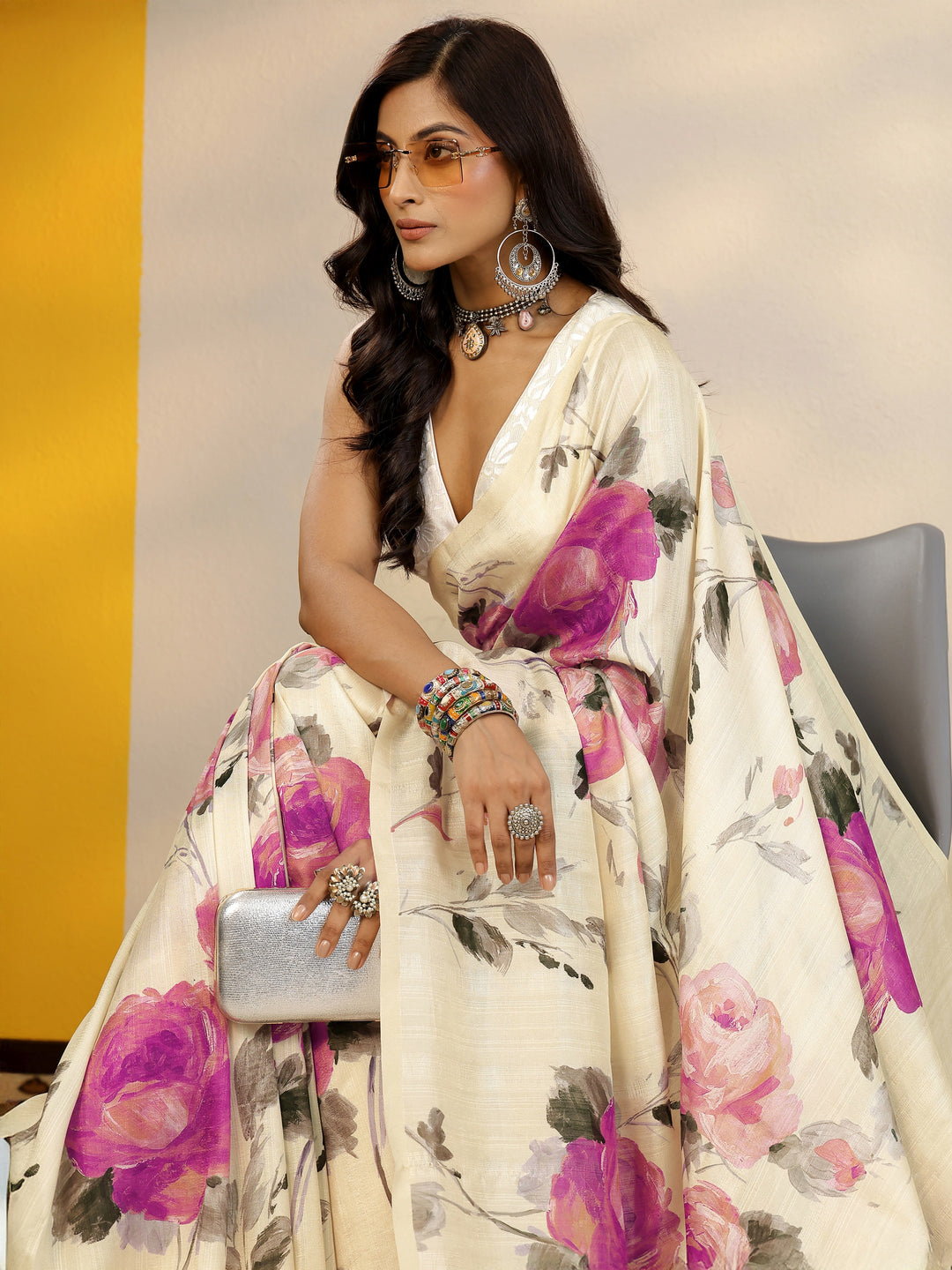 Cream Printed Silk Blend Saree With Unstitched Blouse Piece