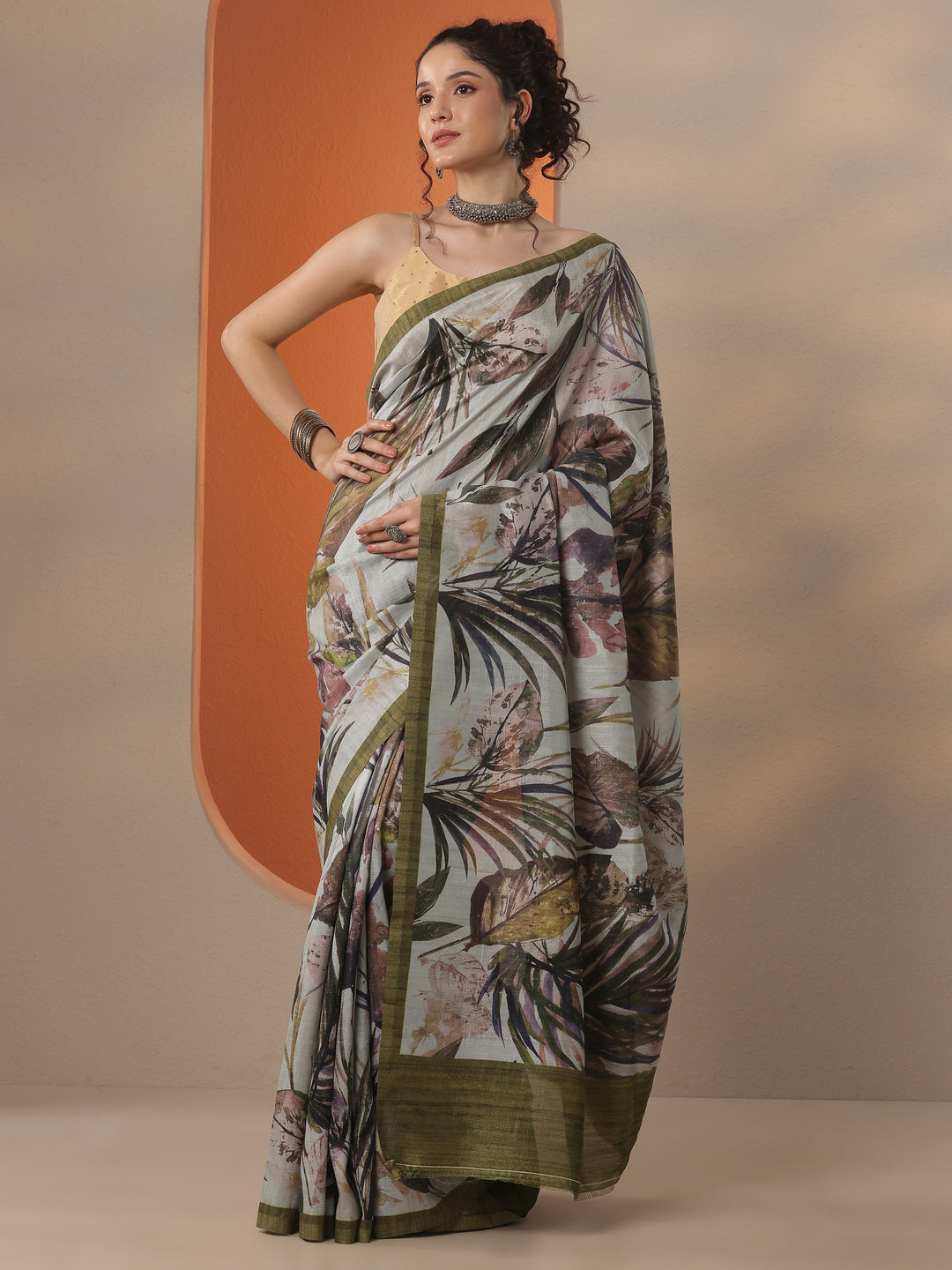 Green Printed Silk Blend Saree With Unstitched Blouse Piece