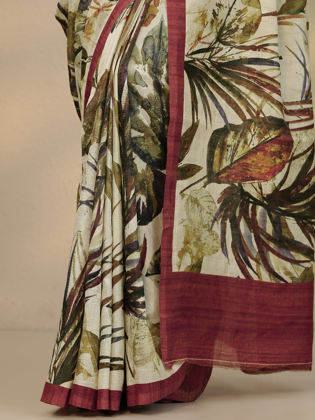 Beige Printed Silk Blend Saree With Unstitched Blouse Piece