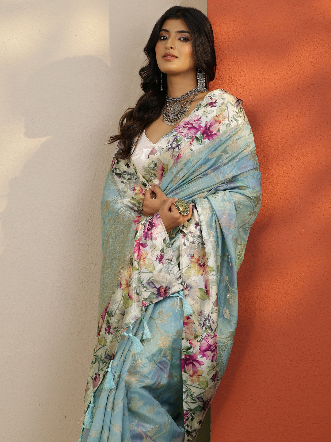 Blue Woven Design Silk Blend Saree With Unstitched Blouse Piece