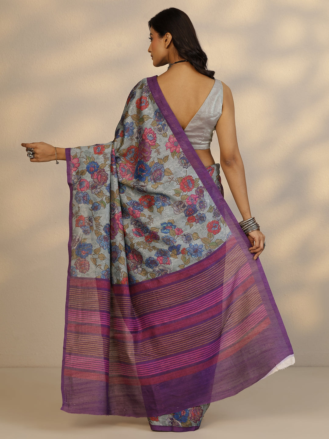 Green Printed Silk Blend Saree With Unstitched Blouse Piece