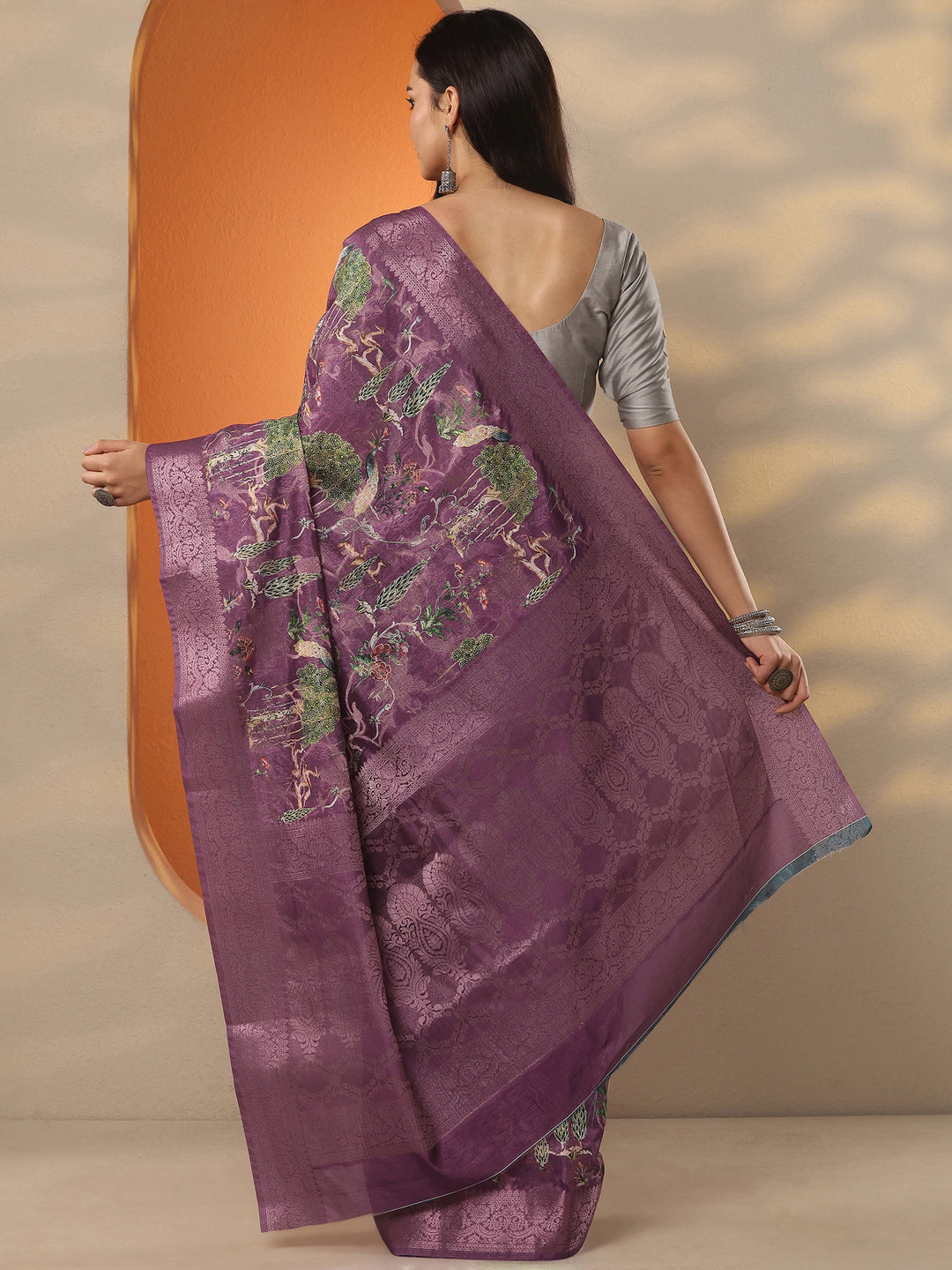 Purple Printed Silk Blend Saree With Unstitched Blouse Piece