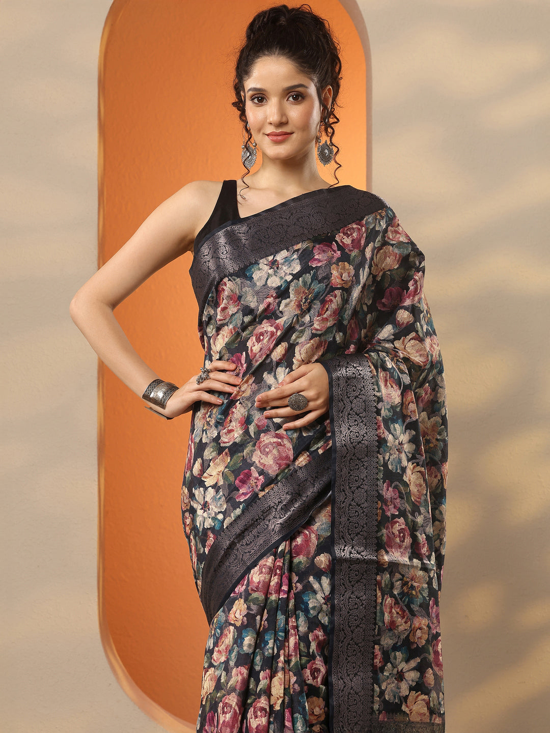 Black Printed Silk Blend Saree With Unstitched Blouse Piece